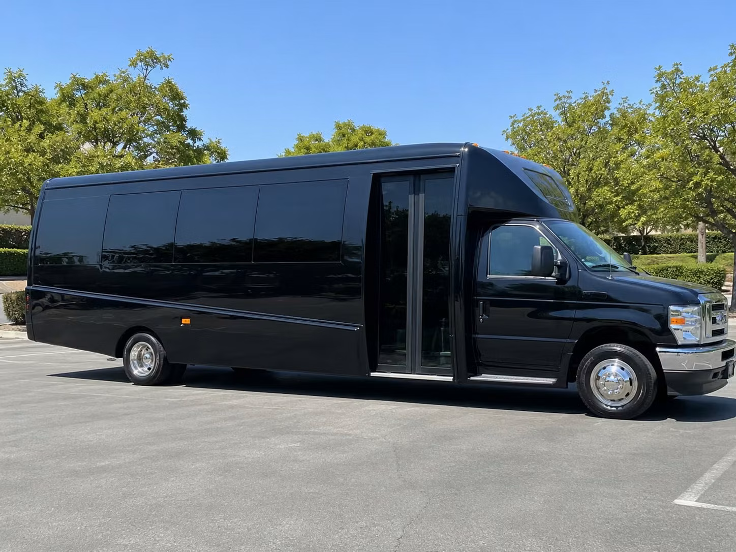 20 passenger minibus