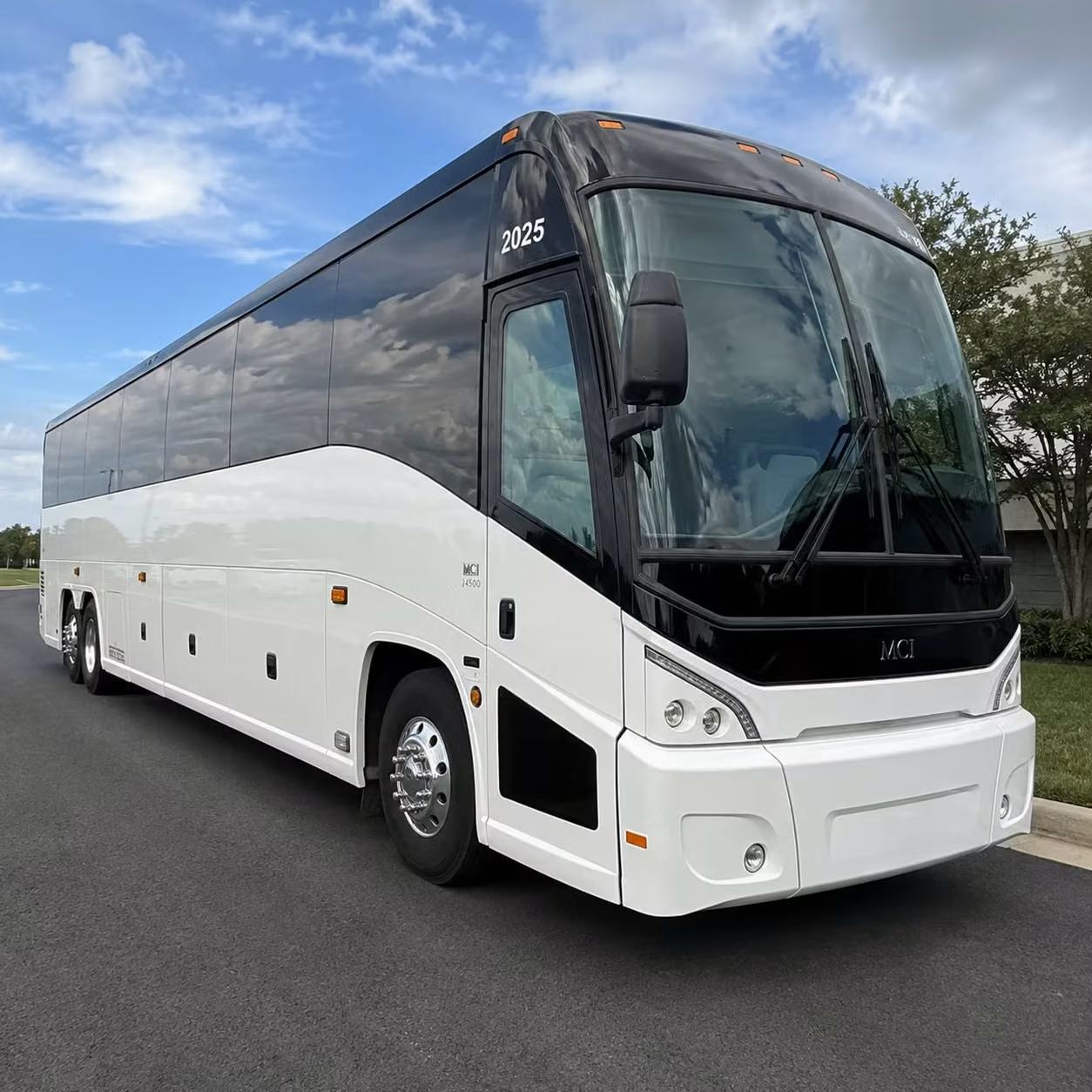 concert bus rentals to denny sanford premier center in sioux falls