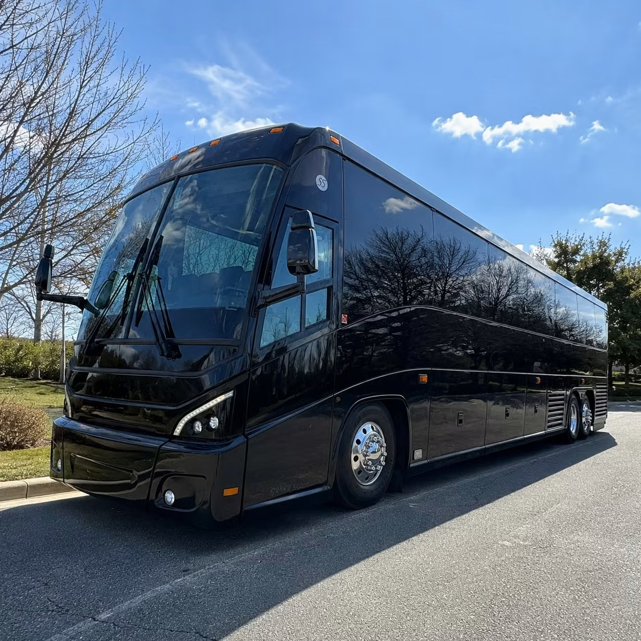 construction crew and worksite shuttles across the sioux falls area