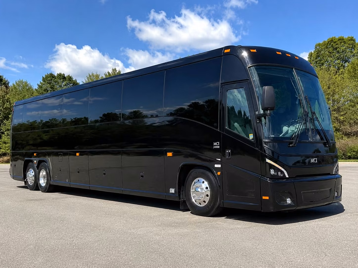 field trip buses to the great plains zoo and delbridge museum in sioux falls
