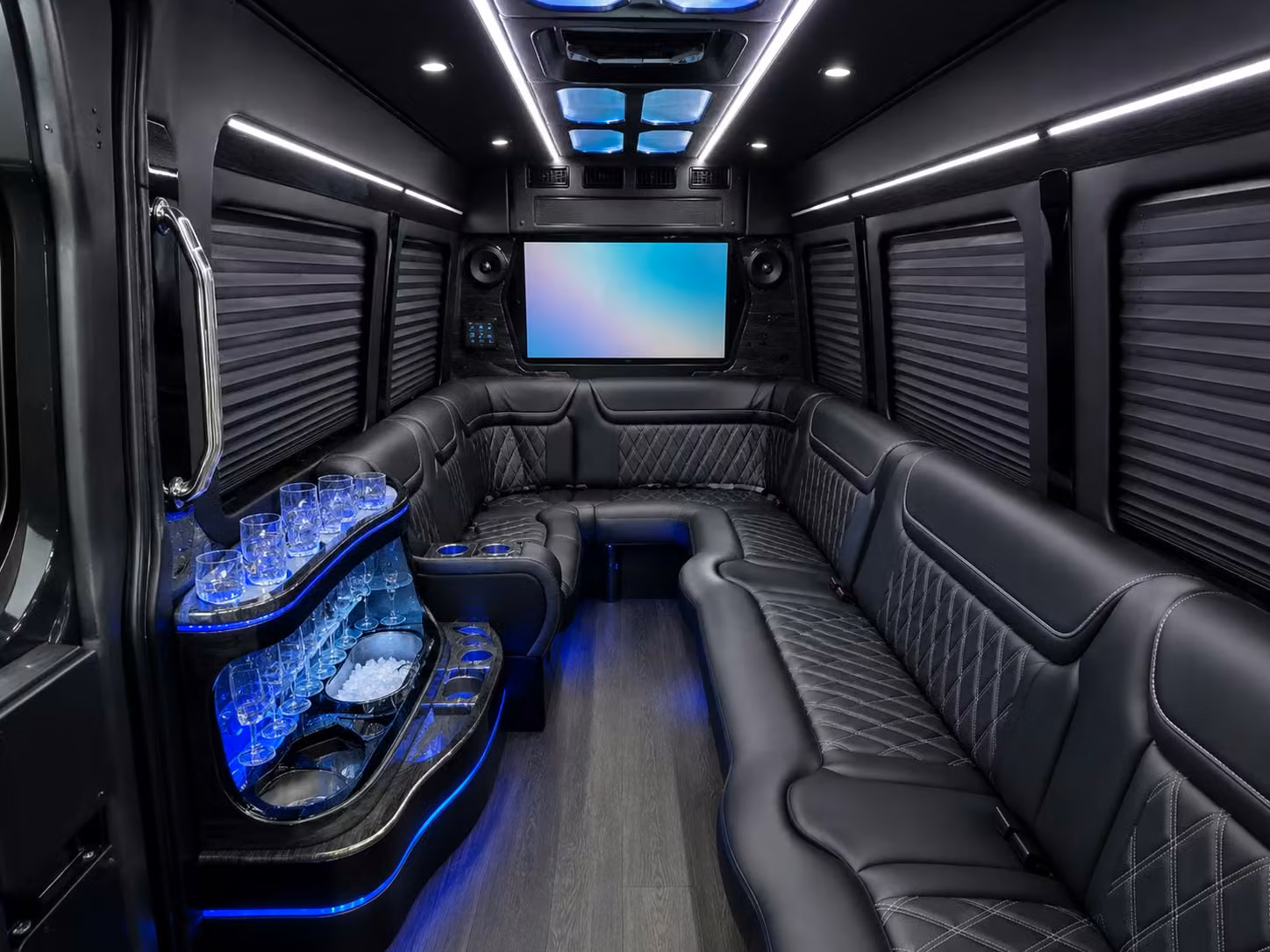 siouxfallscharterbus com is ready to help you plan school field trips and group outings in sioux falls